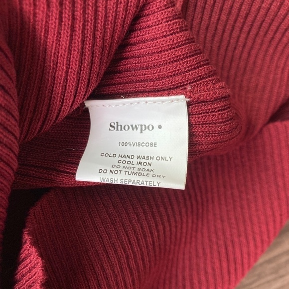 SHOWPO. WOMENS GISELLI TOP - KNIT RUCHED SIDE TANK TOP IN PLUM - Picture 4 of 7